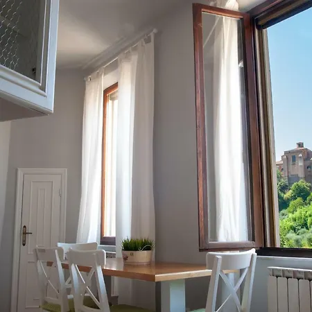 Casa In Contrada